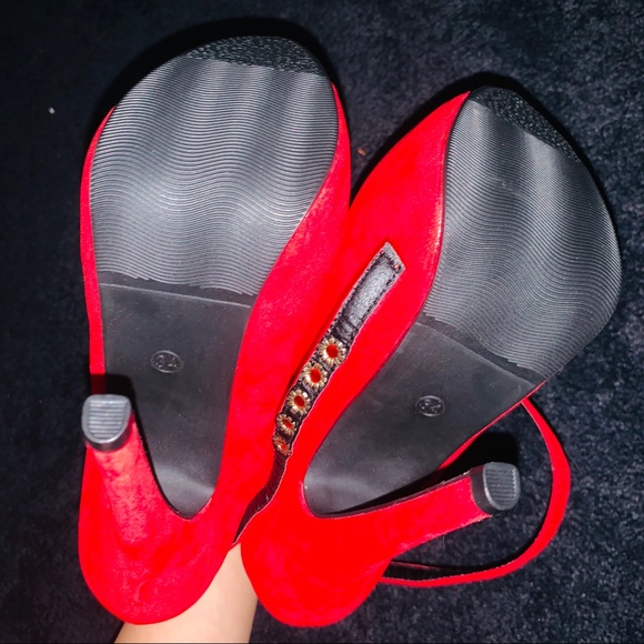 Red heels 👠 - Picture 3 of 5